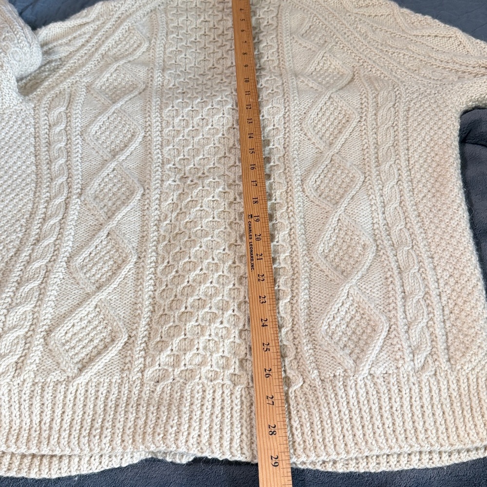 Hand Knit Button Irish Wool Aran Cardigan fisherman - Picture 8 of 9